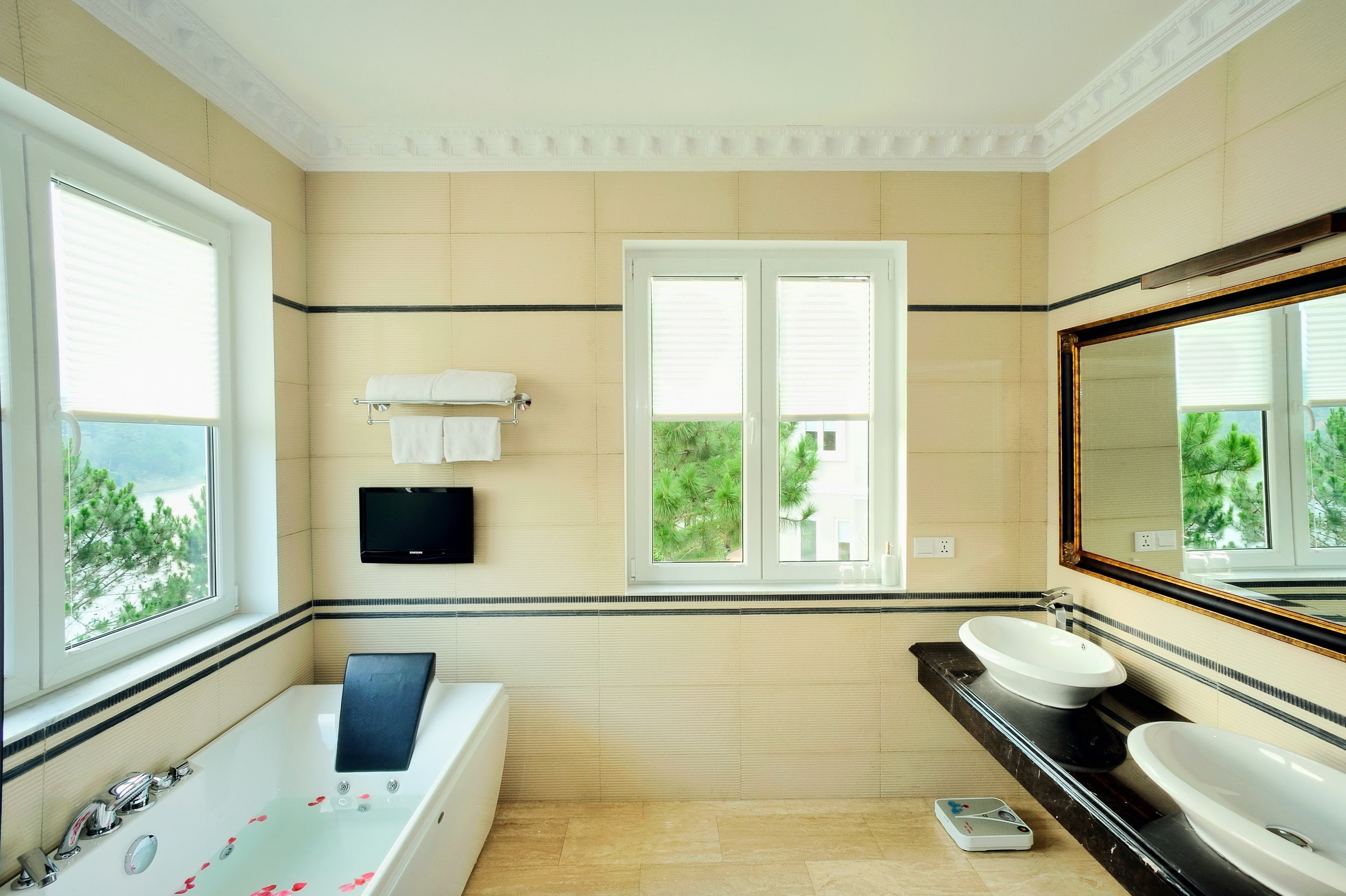 Phòng tắm - Hotel24h.net